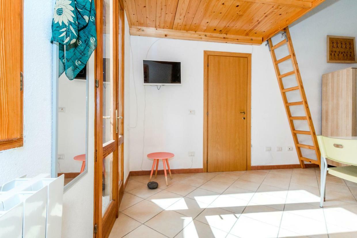사르치투 쿠글리에리 Mare Lughente B&B 외부 사진