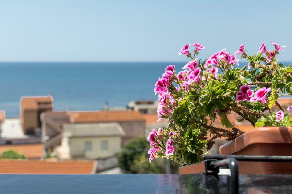 사르치투 쿠글리에리 Mare Lughente B&B 외부 사진